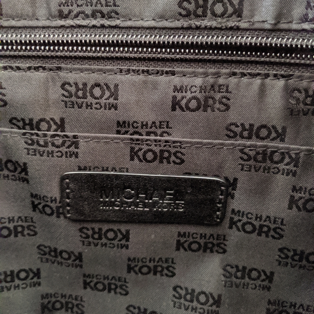 Michael Kors - Monogram Canvas Tote - Picture 6 of 6
